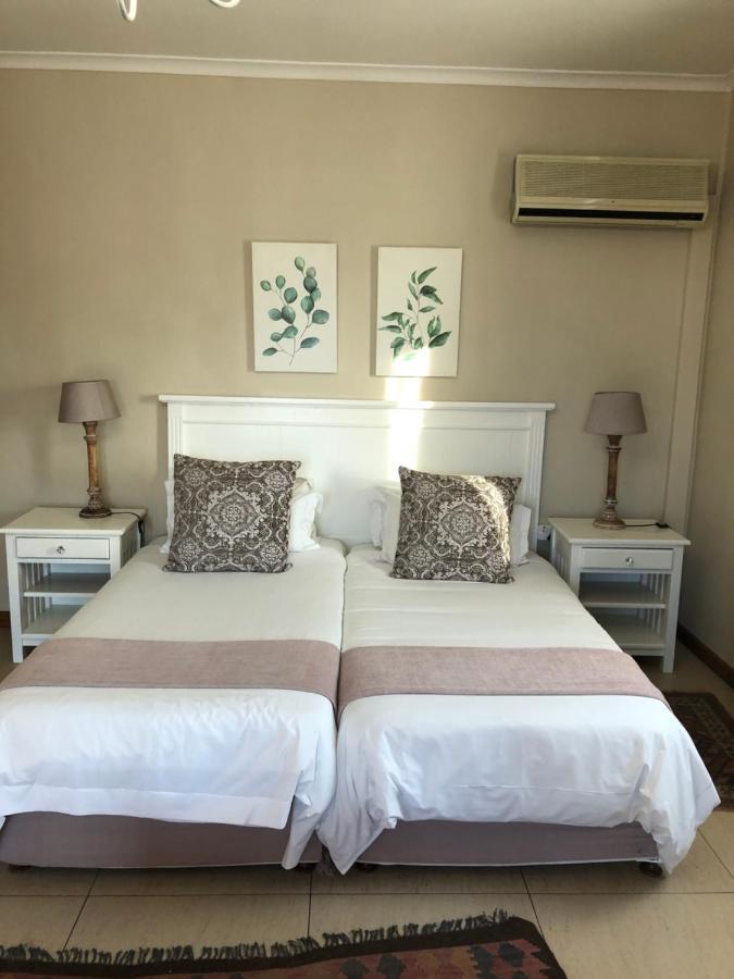 Oak Tree Lodge พาร์ล ภายนอก รูปภาพ