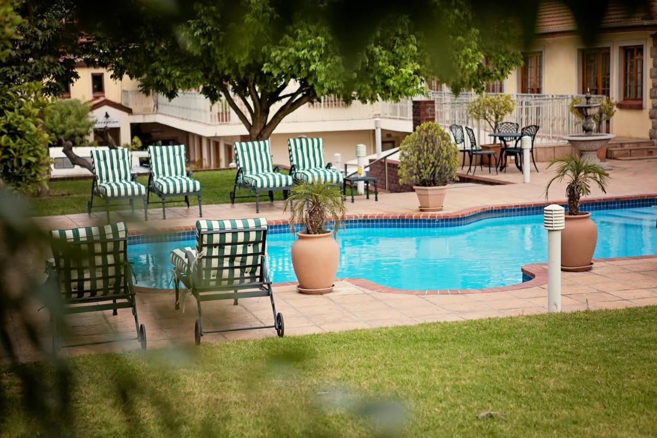 Oak Tree Lodge พาร์ล ภายนอก รูปภาพ